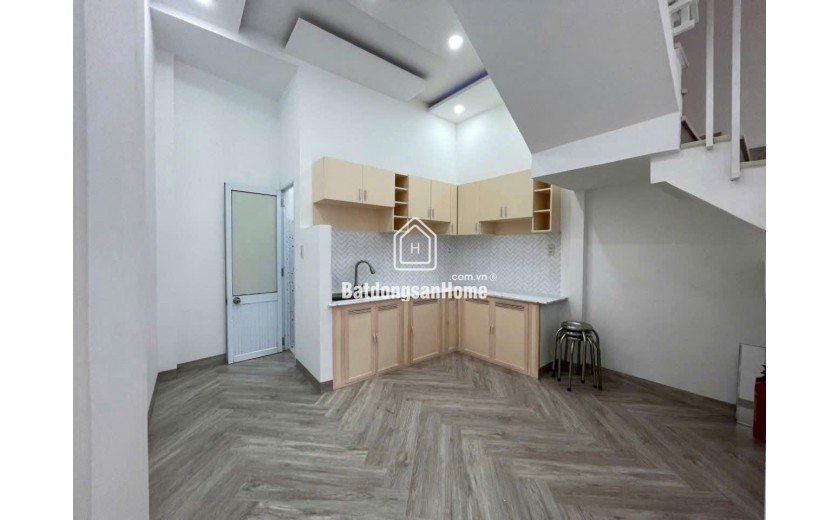 Nhà 3 Tầng Hoàn Công, Mặt Tiền Kinh Doanh Nguyễn Thị Minh Khai – Nha Trang

Siêu Vị Trí!  – Gần Biển, Sổ Hồng
